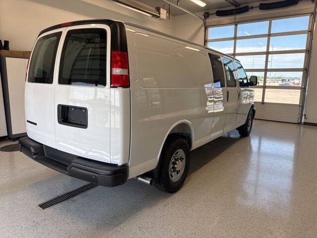 2026 Chevrolet Express 3500