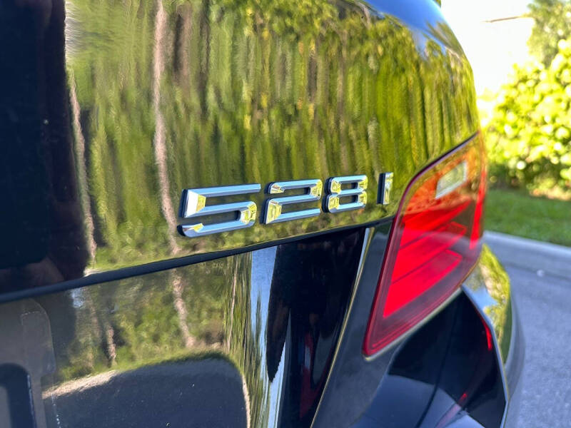 2014 BMW 5 Series 528i