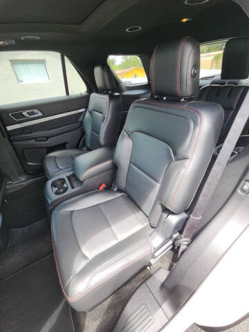 2017 Ford Explorer Sport