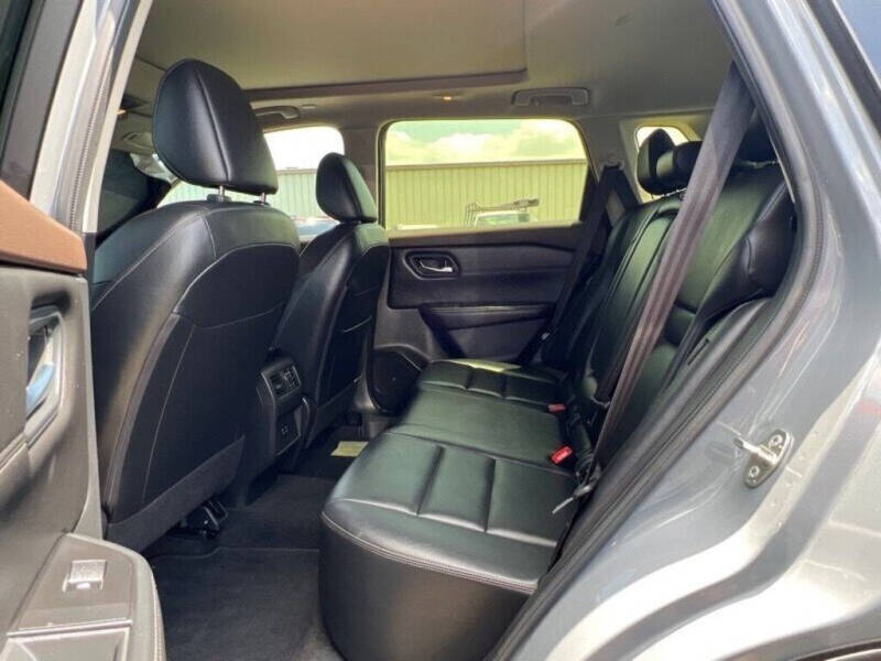 2023 Nissan Rogue SL