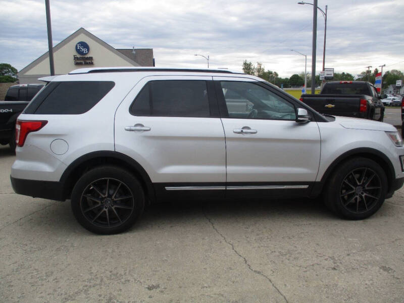 2017 Ford Explorer Platinum