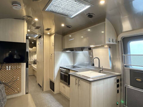 2022 Airstream Flying Cloud