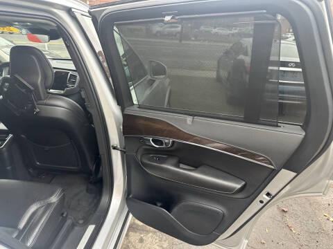 2017 Volvo XC90 T8 eAWD Inscription