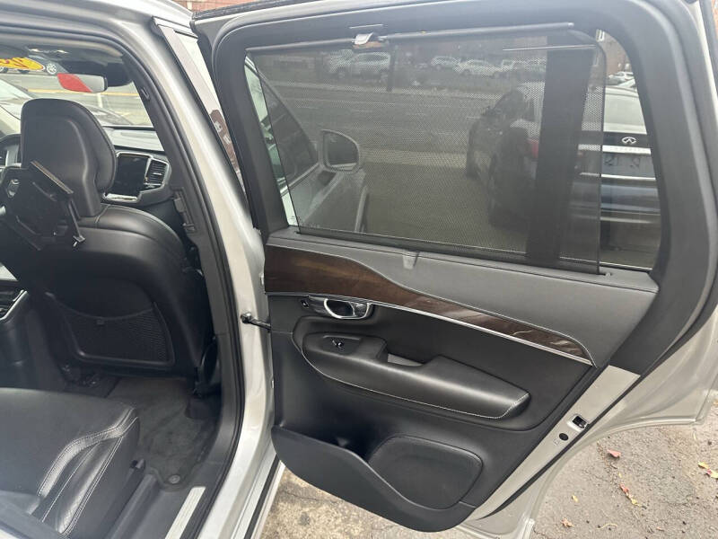 2017 Volvo XC90 T8 eAWD Inscription