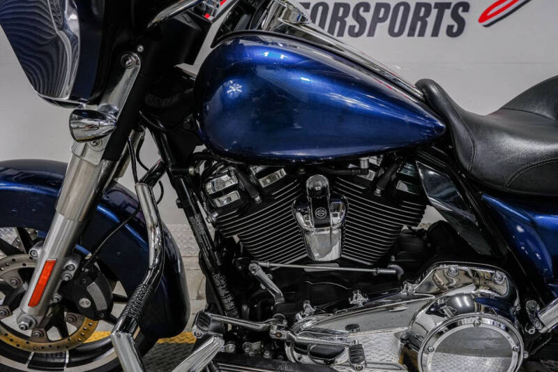 2022 Harley-Davidson Street Glide