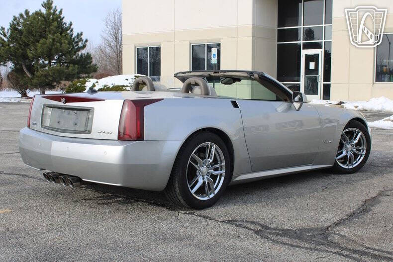 2005 Cadillac XLR