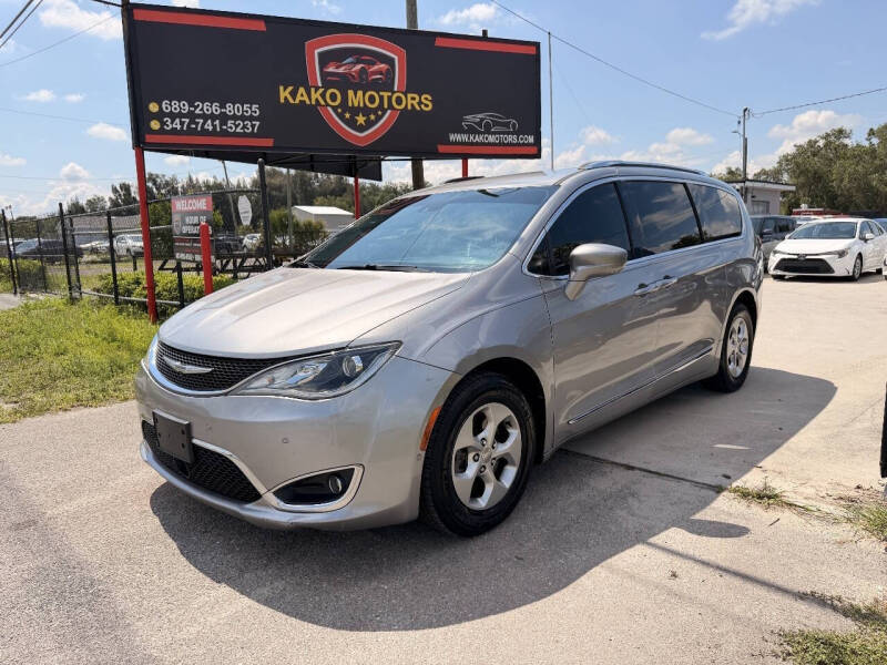 2017 Chrysler Pacifica Touring-L Plus