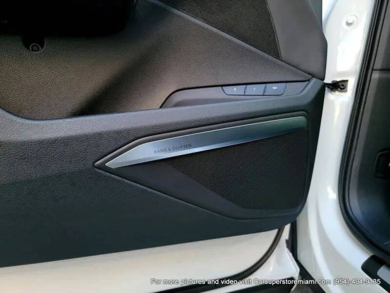 2021 Audi e-tron quattro Premium Plus