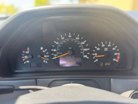 2000 Mercedes-Benz E-Class E 320