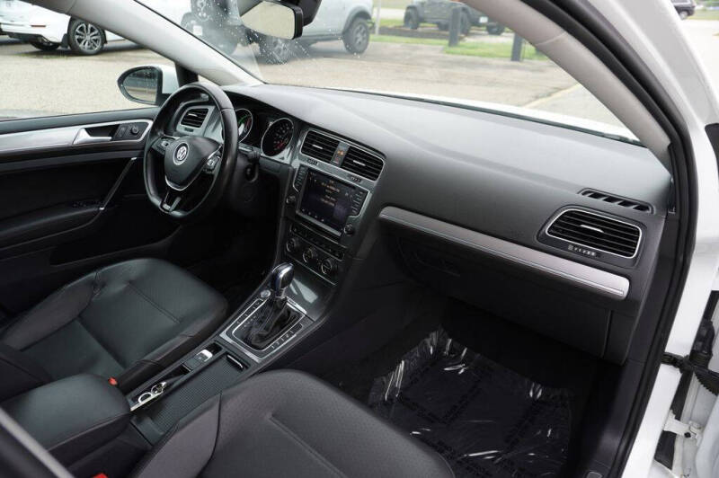 2016 Volkswagen e-Golf SEL Premium