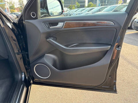 2017 Audi Q5 2.0T quattro Premium Plus