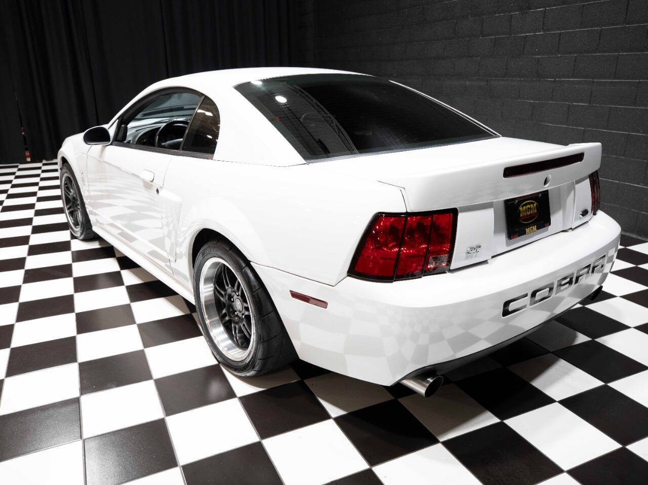 2003 Ford Mustang SVT Cobra 24