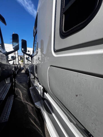 2020 Freightliner Cascadia