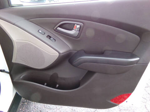 2015 Hyundai Tucson SE