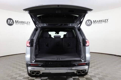 2025 GMC Acadia Denali