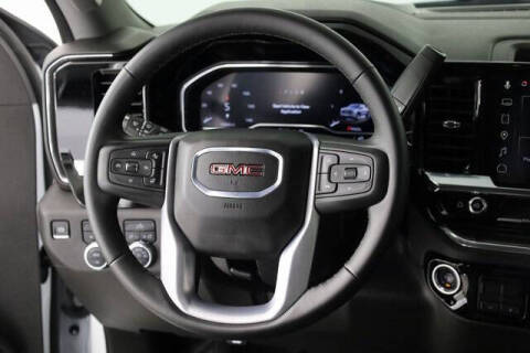 2025 GMC Sierra 1500 Elevation Standard