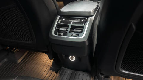 2018 Volvo XC90 T6 R-Design