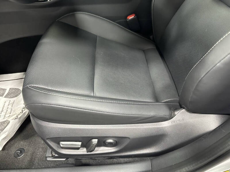 2025 Toyota Prius XLE