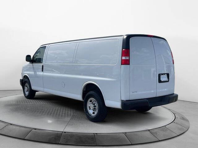 2021 Chevrolet Express 2500