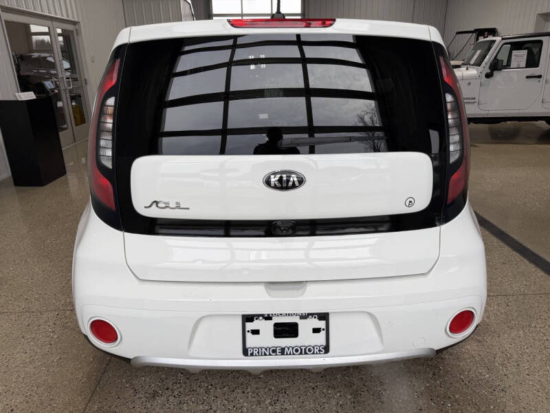 2017 Kia Soul +