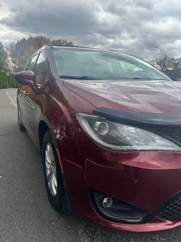 2018 Chrysler Pacifica Touring L Plus
