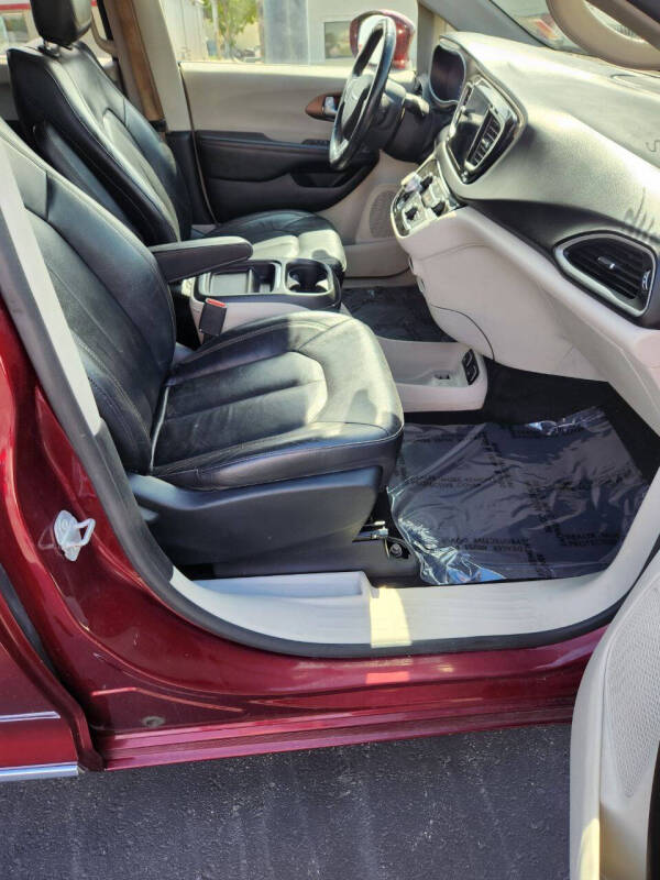 2017 Chrysler Pacifica Touring Plus