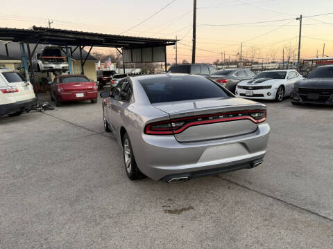 2017 Dodge Charger SXT