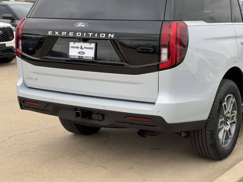 2026 Ford Expedition Active