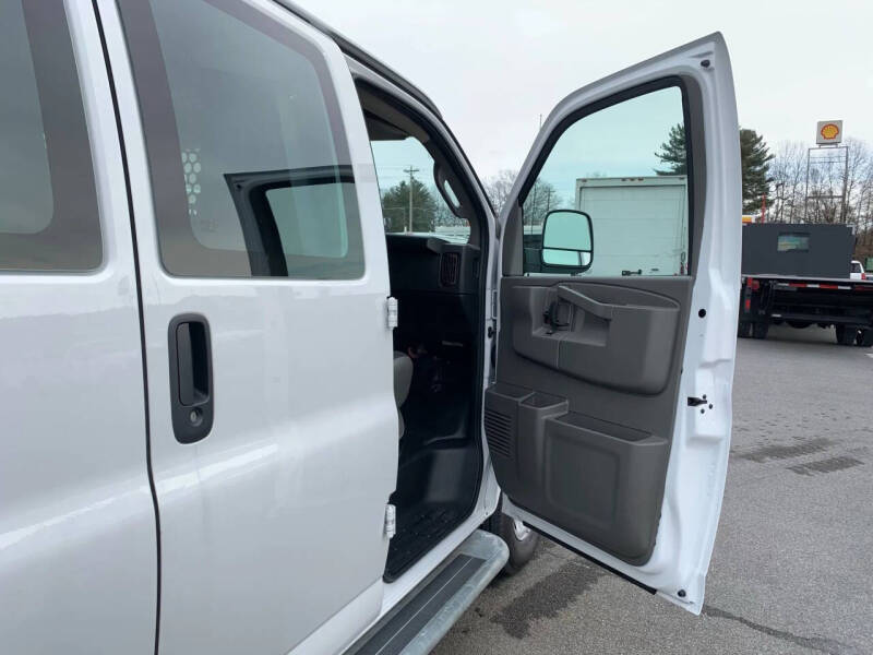 2024 GMC Savana 2500