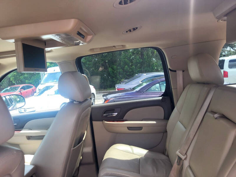 2014 Chevrolet Suburban LT