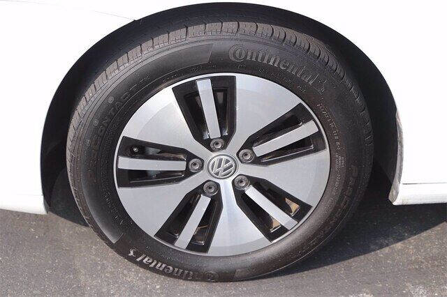 2015 Volkswagen e-Golf SEL Premium