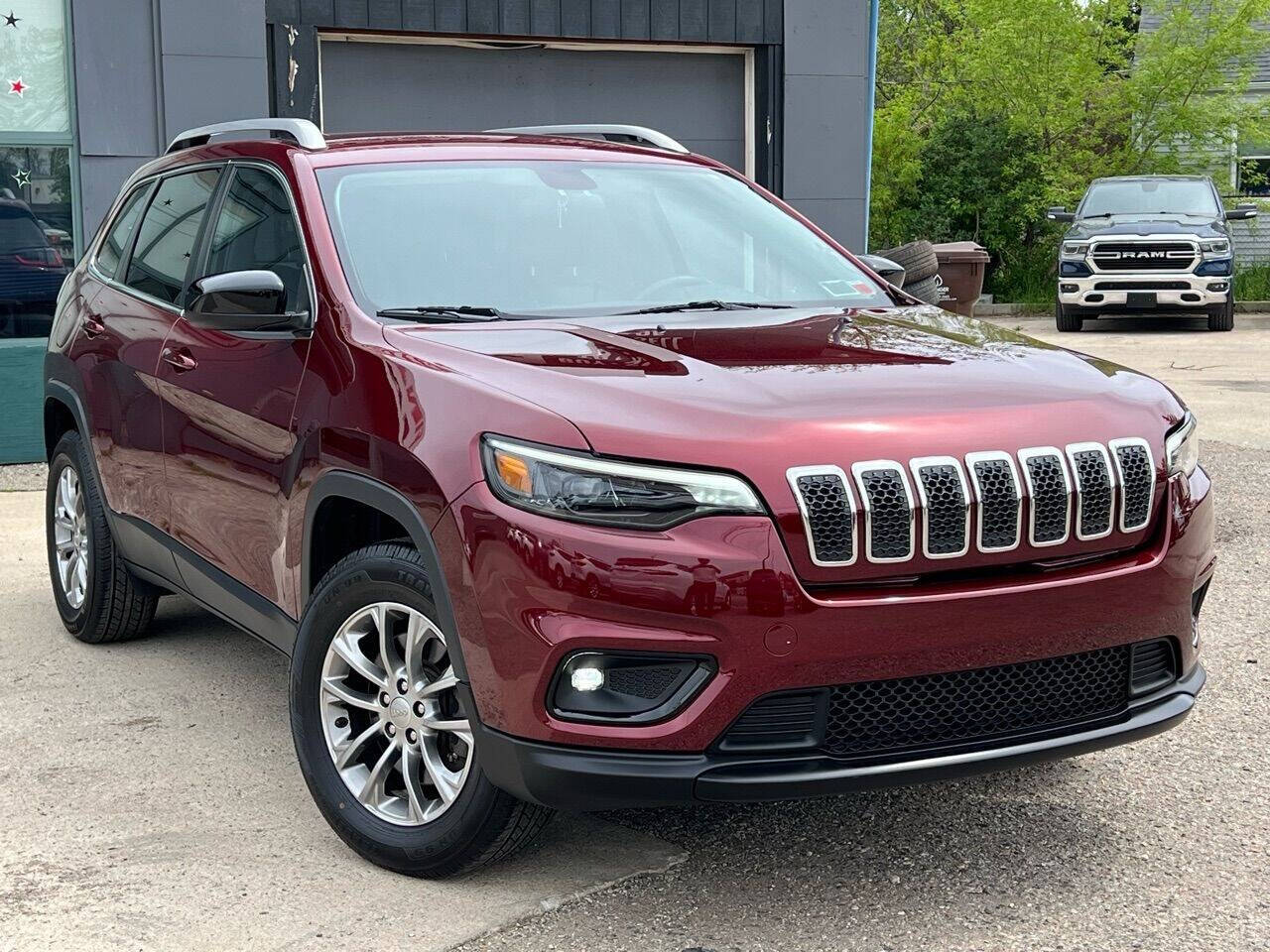 2019 Jeep Cherokee for sale at Spartan Elite Auto Group LLC in Lansing, MI