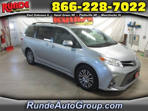 2019 Toyota Sienna for sale at Runde PreDriven in Hazel Green WI
