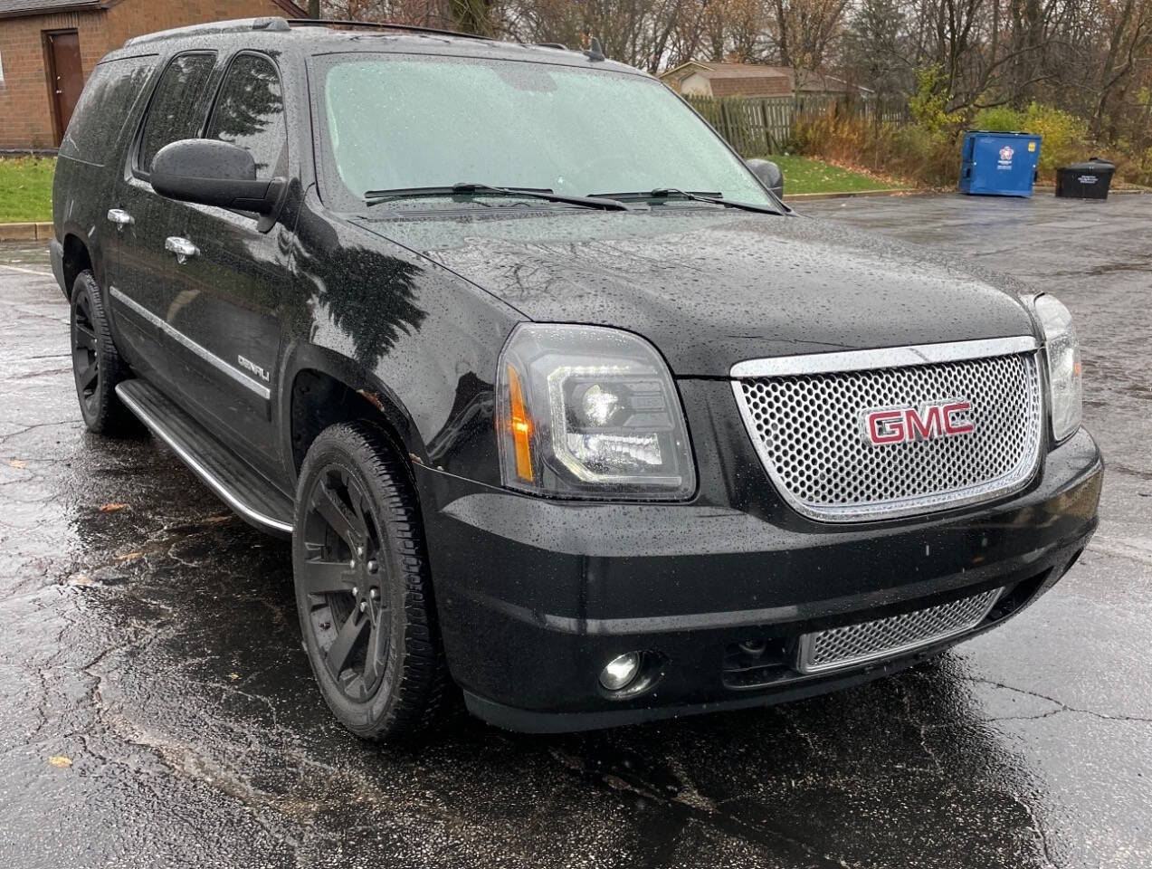 2010 GMC Yukon XL for sale at HEARTLAND AUTO SALES in Indianapolis, IN