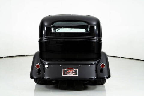 1933 Ford Super Deluxe