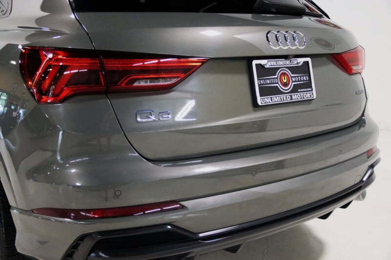 2021 Audi Q3 quattro S line Prem Plus 45 TFSI
