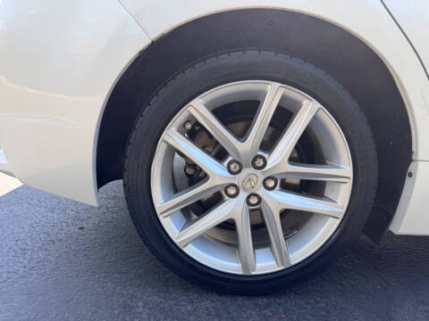 2017 Lexus CT 200h