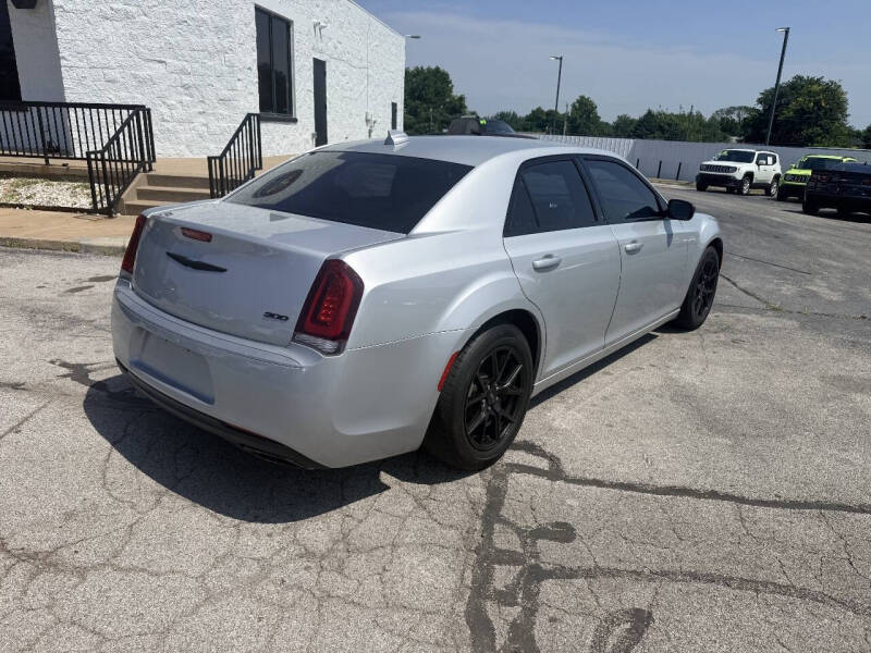 2019 Chrysler 300 Touring