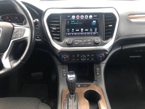 2017 GMC Acadia SLE-2