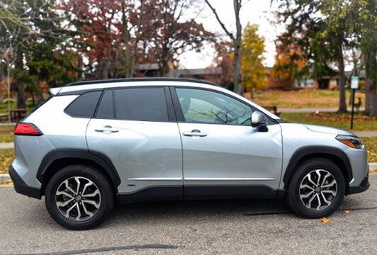 2023 Toyota Corolla Cross Hybrid SE