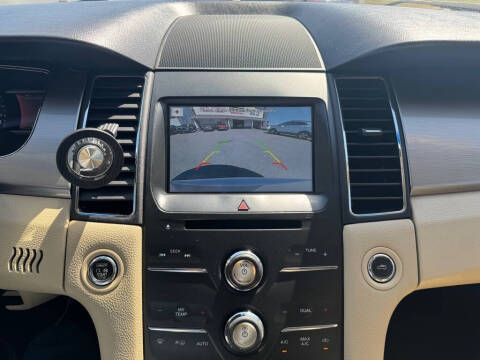2016 Ford Taurus SEL