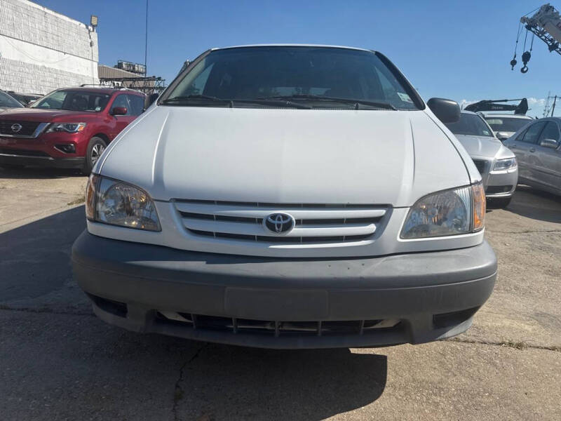 2002 Toyota Sienna LE