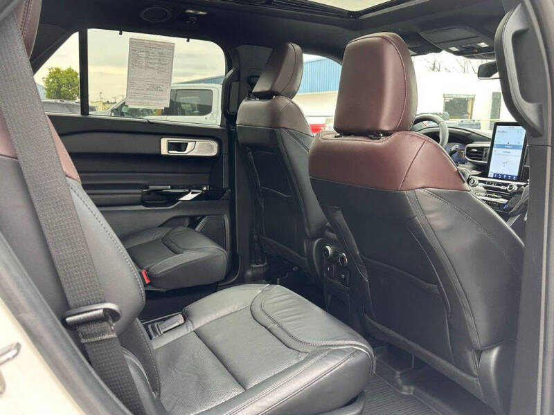 2023 Ford Explorer Platinum