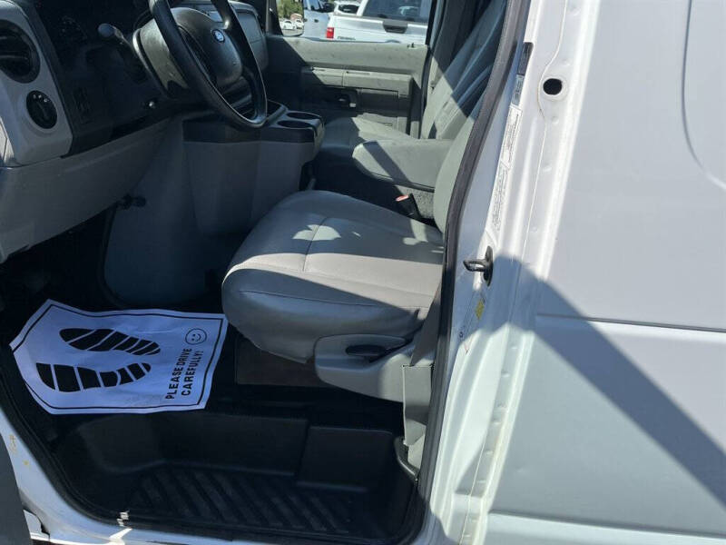 2014 Ford E-Series E-350 SD
