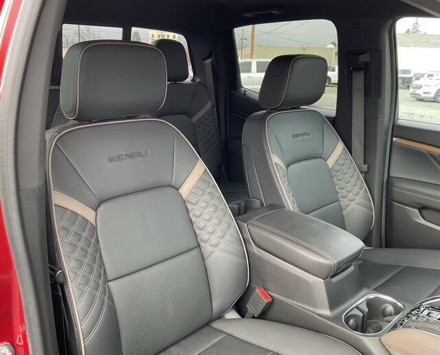 2023 GMC Canyon Denali