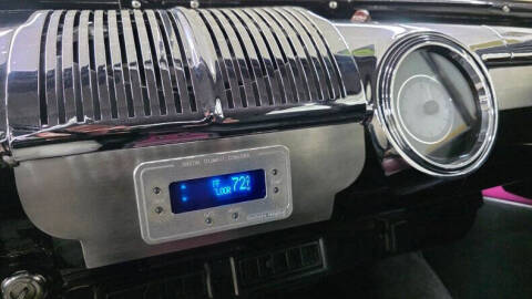 1942 Ford Super Deluxe