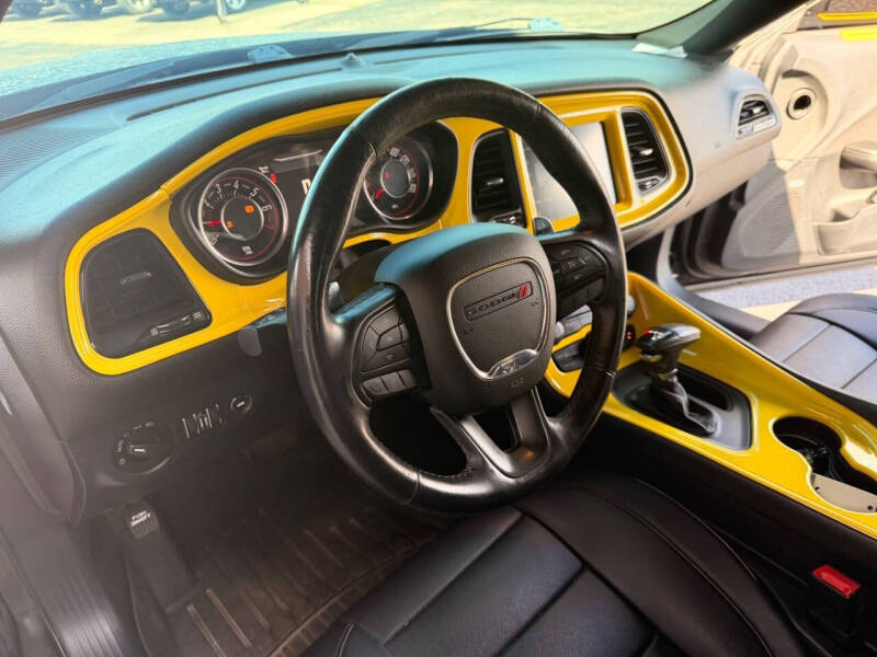 2015 Dodge Challenger SXT