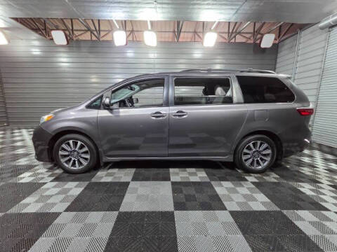 2020 Toyota Sienna LE 7-Passenger