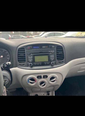 2010 Hyundai Accent GLS