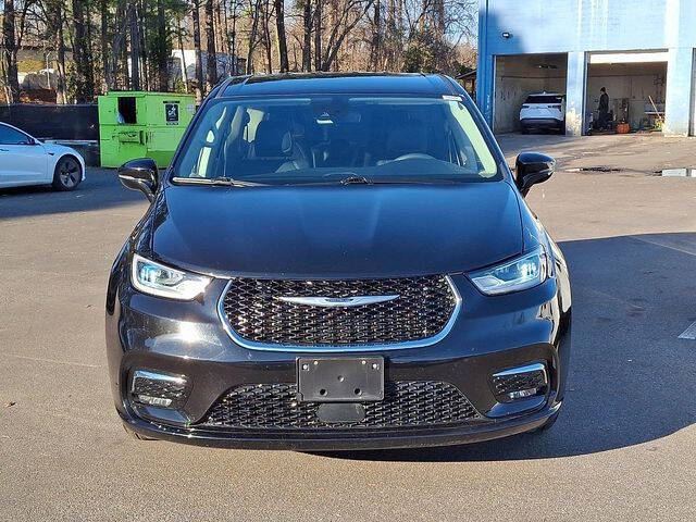2024 Chrysler Pacifica Plug-In Hybrid Select